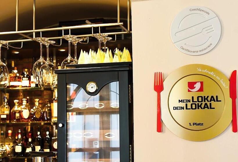 جناح غرفتين نوم, Gourmet Hotel Villa Patriot