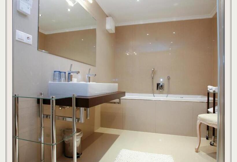 Люкс 2 Спальни, Gourmet Hotel Villa Patriot