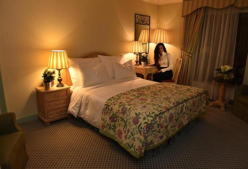 Deluxe Room Golf View, Grand Hotel Du Golf & Palace