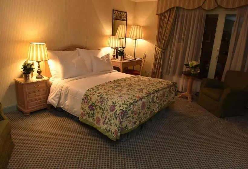 Deluxe Room Golf View, Grand Hotel Du Golf & Palace