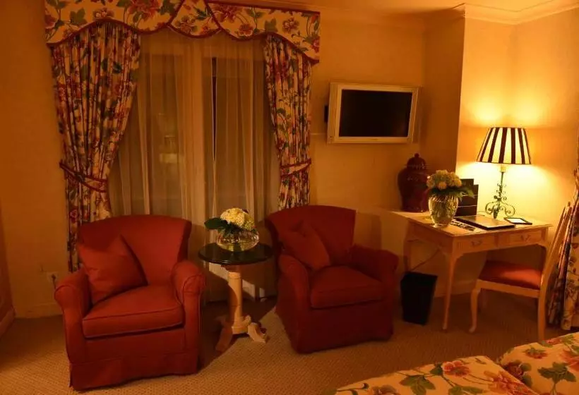 سوییت لوکس, Grand Hotel Du Golf & Palace