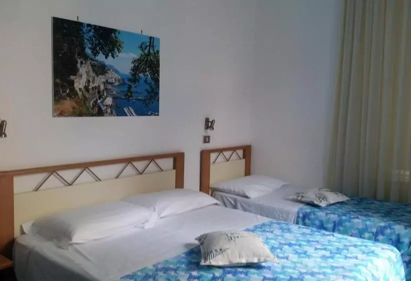 ベーシックトリプルルーム, Albergo S. Andrea
