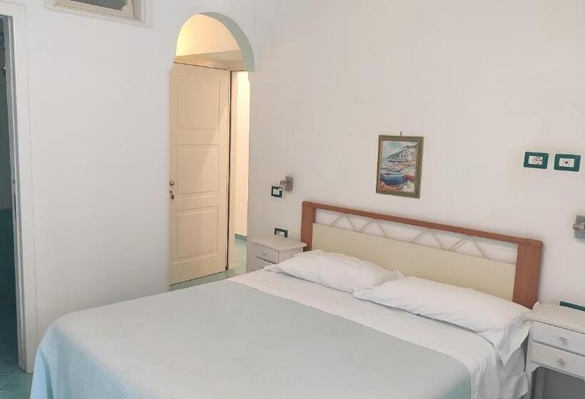 ベーシックトリプルルーム, Albergo S. Andrea