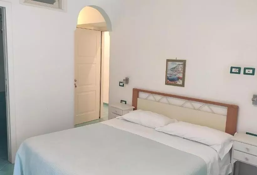 ベーシックトリプルルーム, Albergo S. Andrea