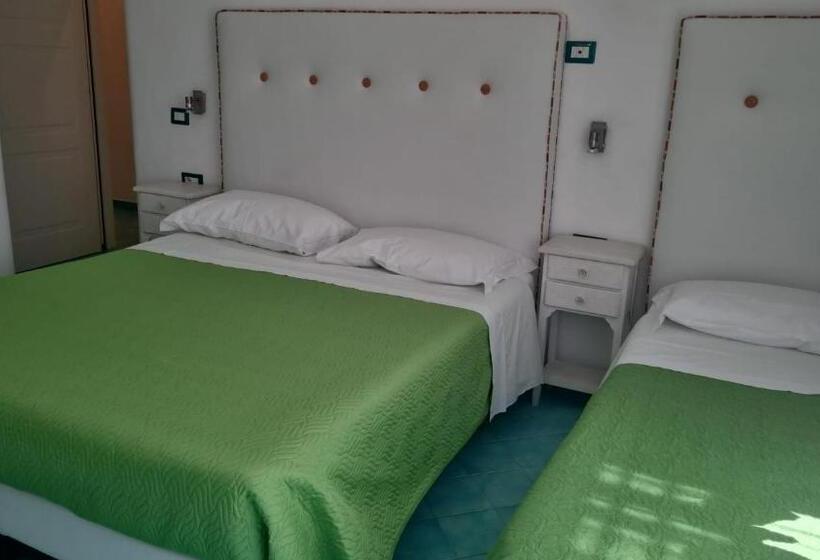 Трехместный Номер Базовый, Albergo S. Andrea