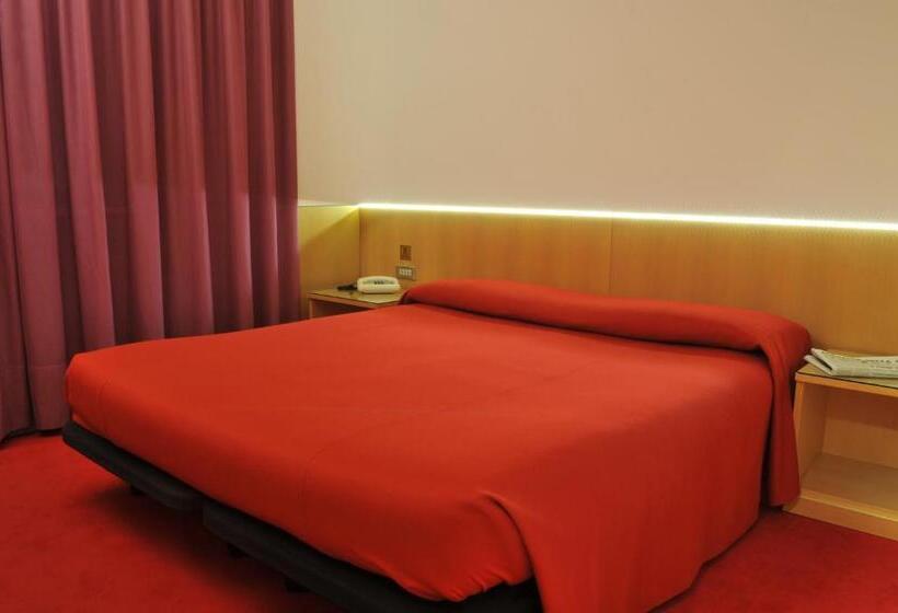 חדר סופריור, Ariane