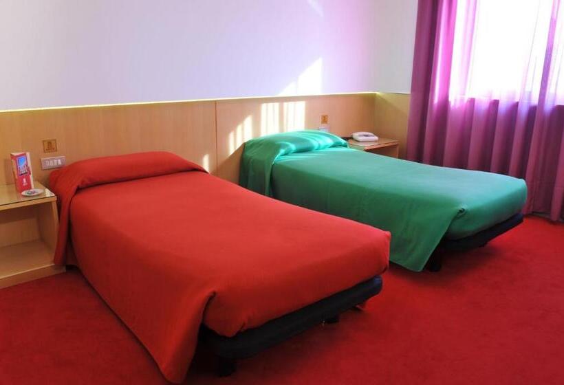 חדר סופריור, Ariane