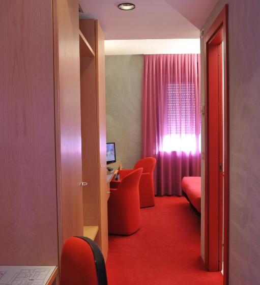 חדר סופריור, Ariane