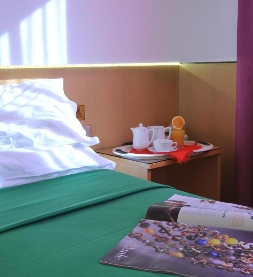 חדר סטנדרט, Ariane