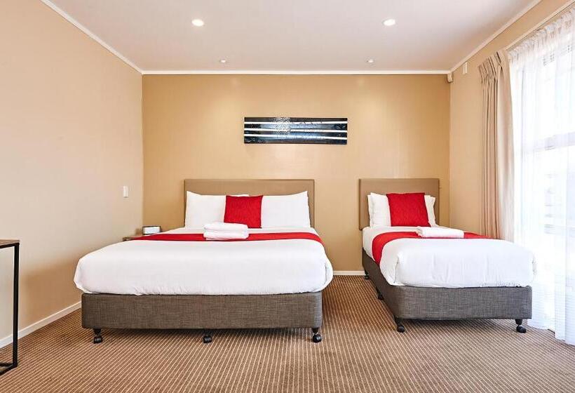 Студия Стандарт, Auckland Airport Lodge