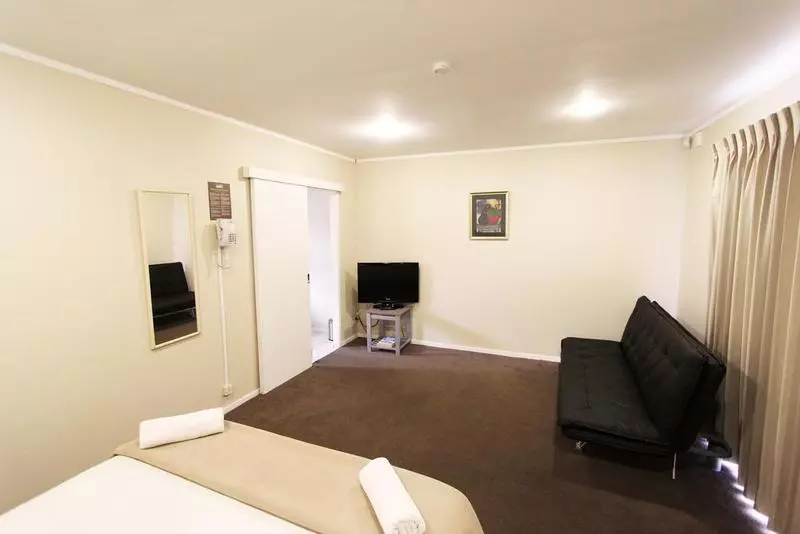 スタンダードスタジオ, Auckland Airport Lodge