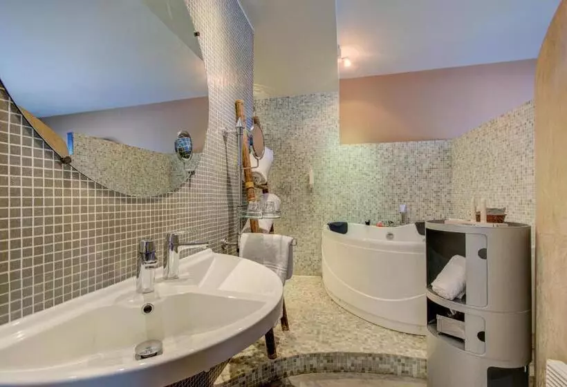 テーマパークスタンダードルーム, Bastide & Spa Villa De Lourmarin