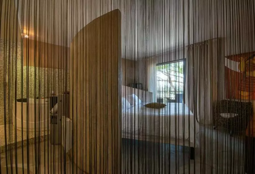 テーマパークスタンダードルーム, Bastide & Spa Villa De Lourmarin
