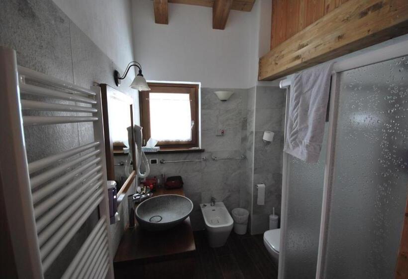 高级三人间, Bellevue