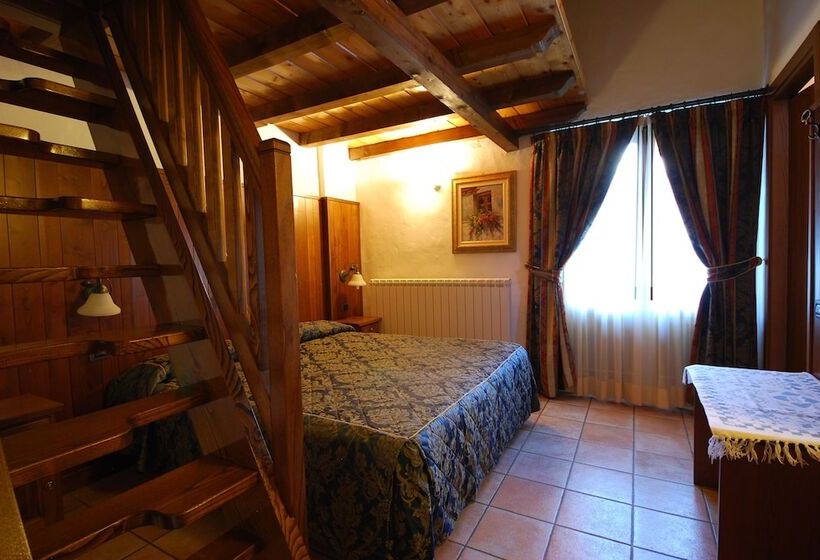 标准三人间, Bellevue