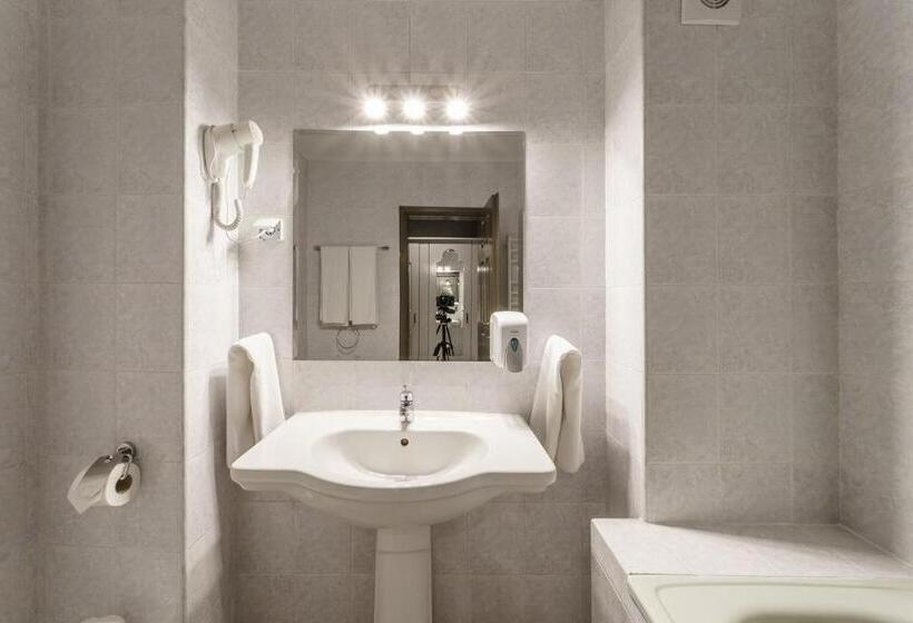 스탠다드 트리플 룸, Blvd 7