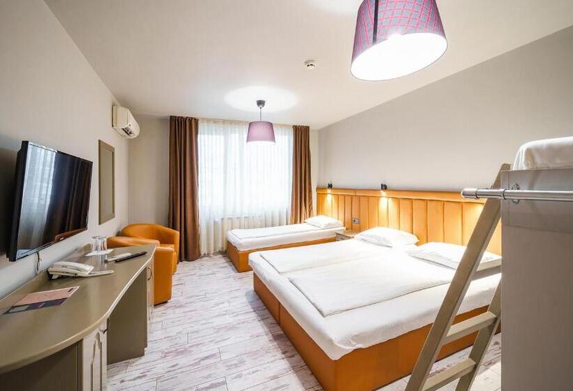 스탠다드 트리플 룸, Blvd 7