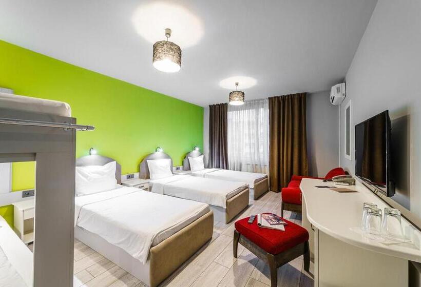 스탠다드 트리플 룸, Blvd 7