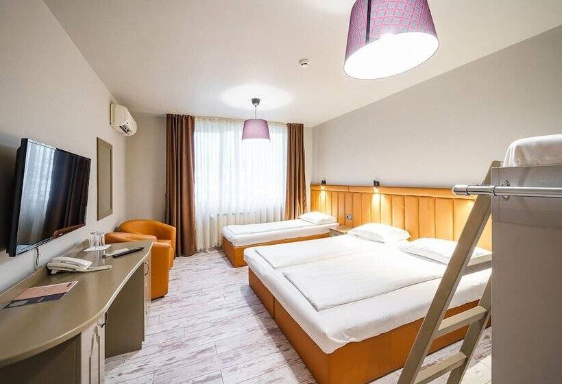 스탠다드 트리플 룸, Blvd 7