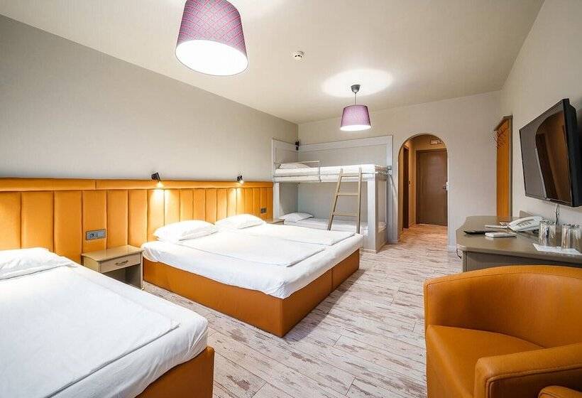 스탠다드 트리플 룸, Blvd 7