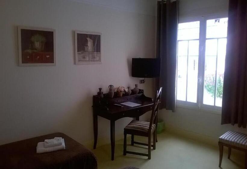 스탠다드 트리플 룸, California