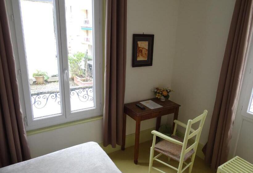 스탠다드 싱글 룸, California