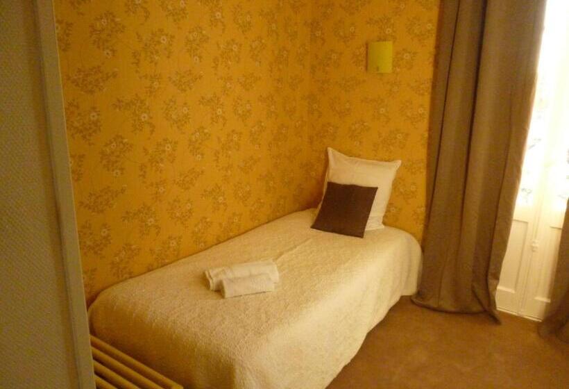 스탠다드 싱글 룸, California