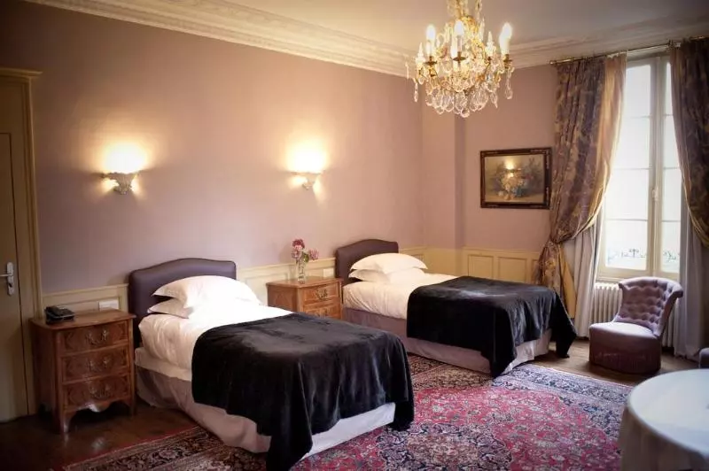 デラックスルーム, Chateau D Apigne Rennes