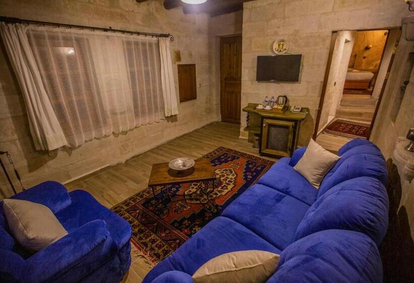 スイート, Divan Cave House