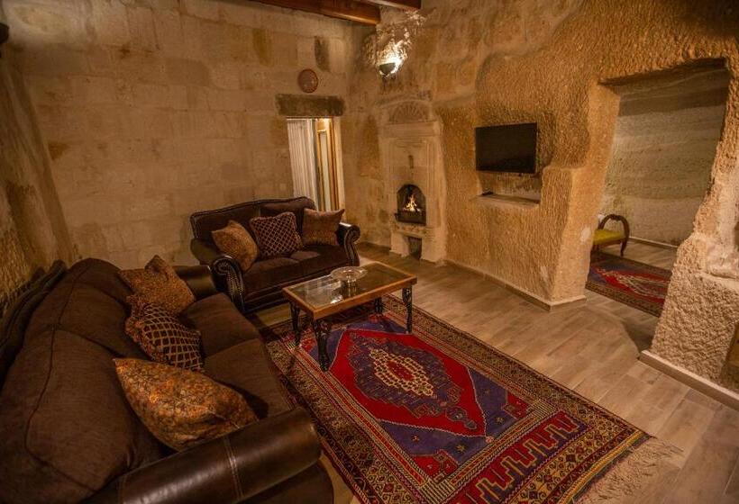 スイート, Divan Cave House