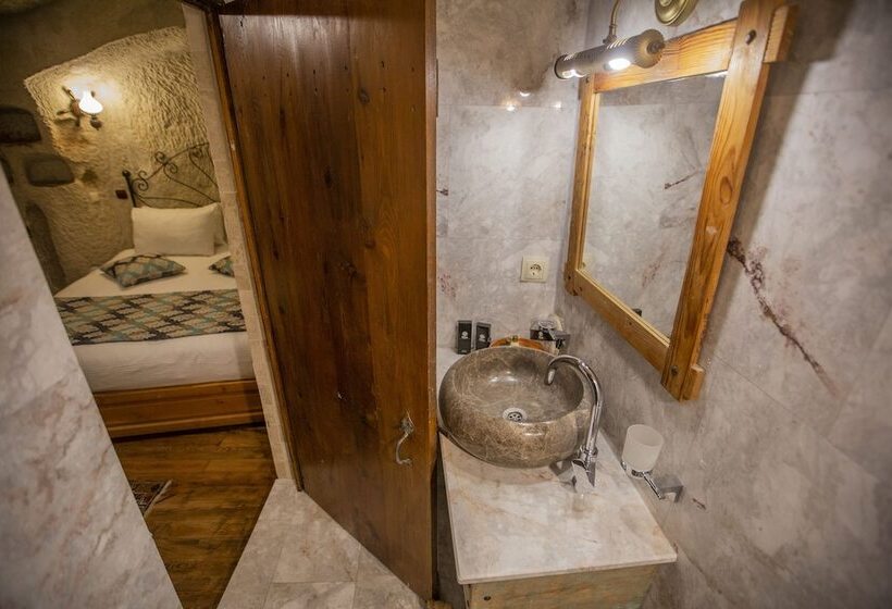 スタンダードルーム, Divan Cave House