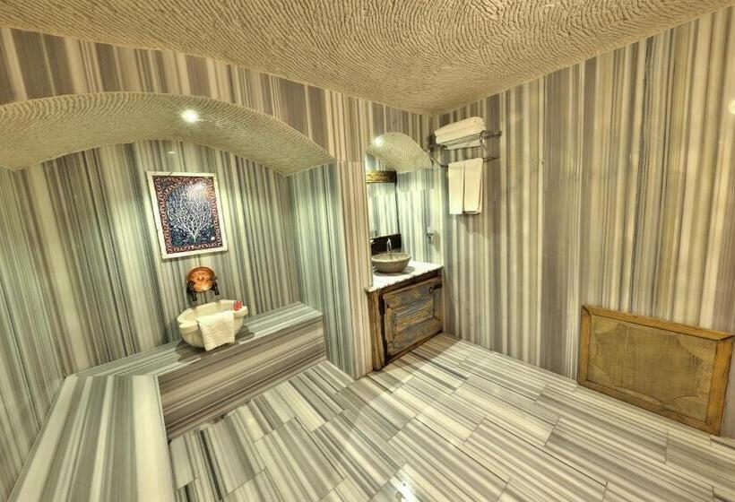 スイート, Divan Cave House