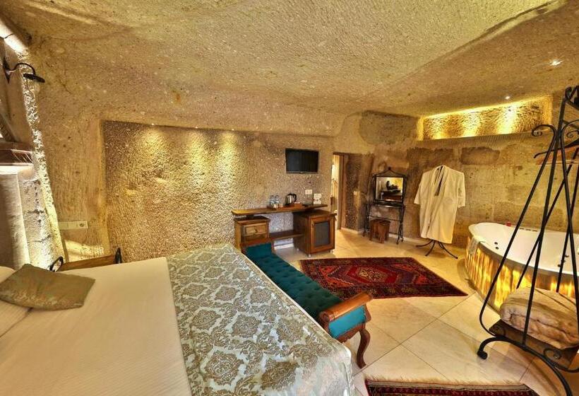 スイート, Divan Cave House