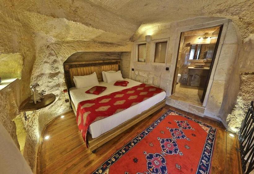 デラックスファミリールーム, Divan Cave House