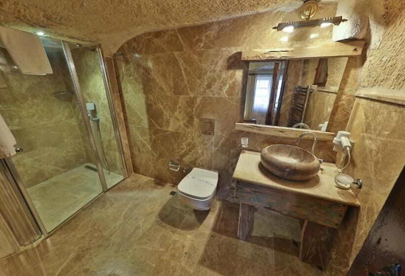 デラックスファミリールーム, Divan Cave House