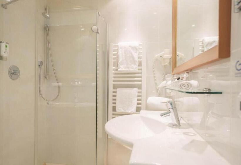 חדר סטנדרט, Dreiflüssehof