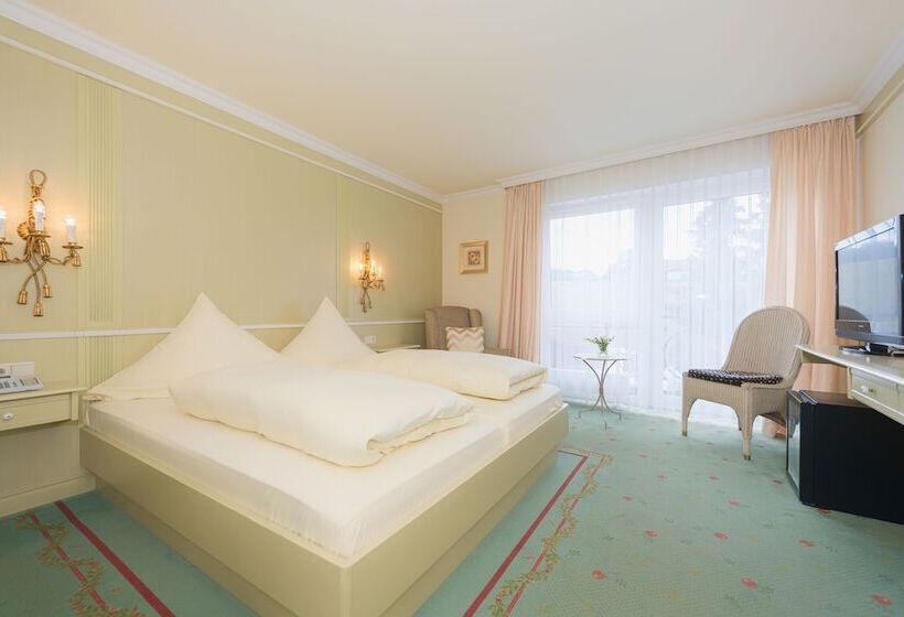 חדר קומפורט, Dreiflüssehof