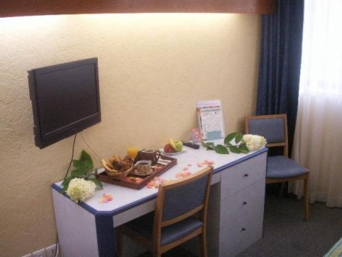 غرفة قياسية ثلاثية, Hôtel Dupleix   Hyper Centre   Parking Et Garage Gratuit