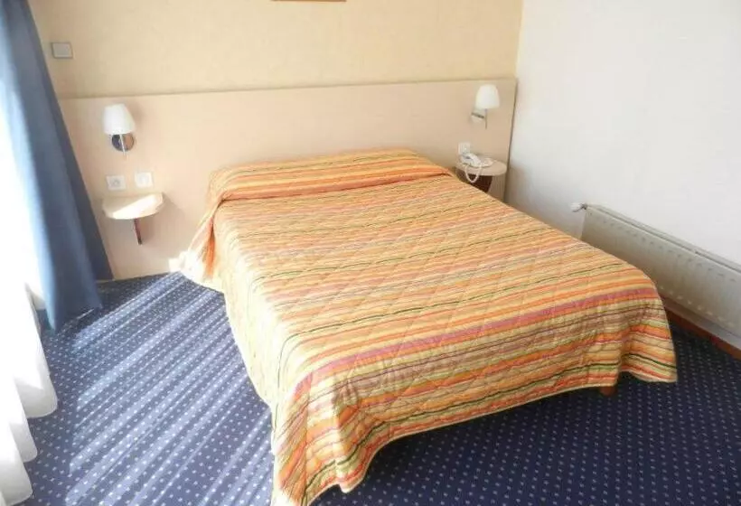 اتاق استاندارد سه نفره, Hôtel Dupleix   Hyper Centre   Parking Et Garage Gratuit