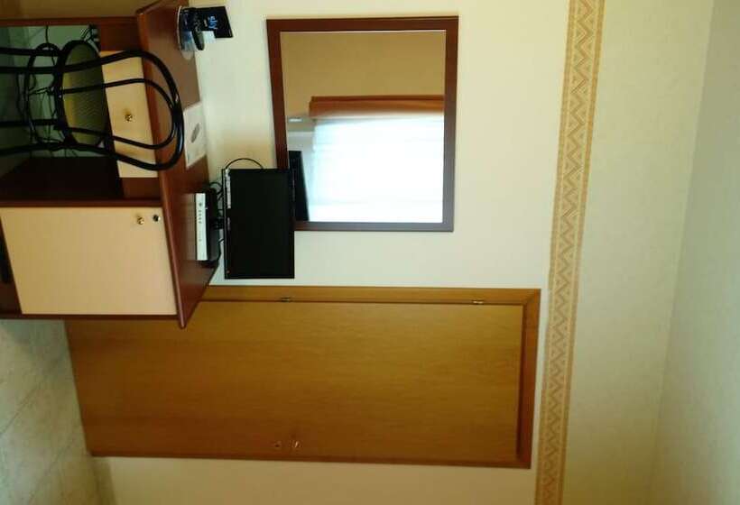 اتاق استاندارد چهار تخته, Euro