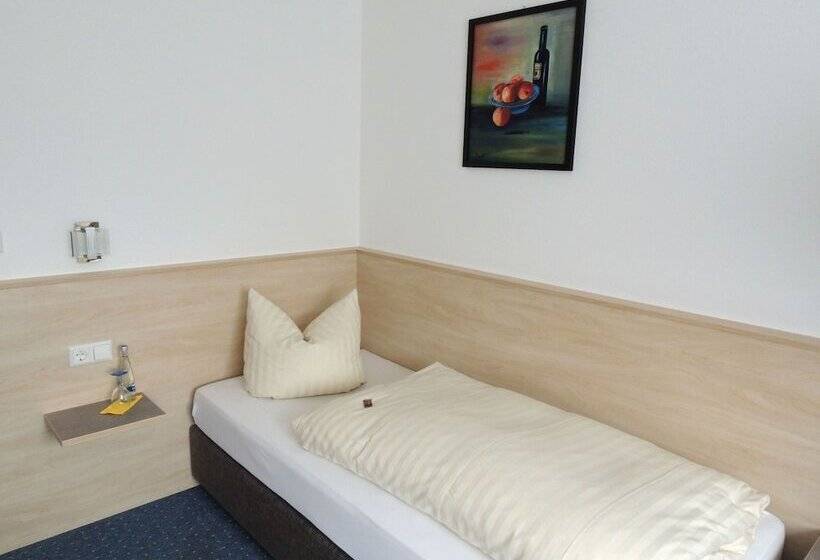 标准单人间, Faxe Schwarzwälder Hof