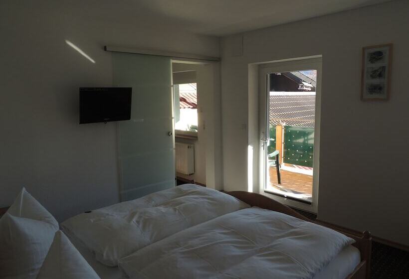 家庭间, Faxe Schwarzwälder Hof