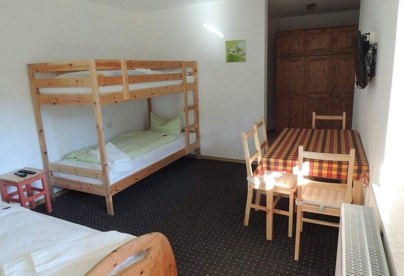 家庭间, Faxe Schwarzwälder Hof