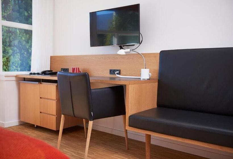 Семейный Номер, Fuglsangcentret