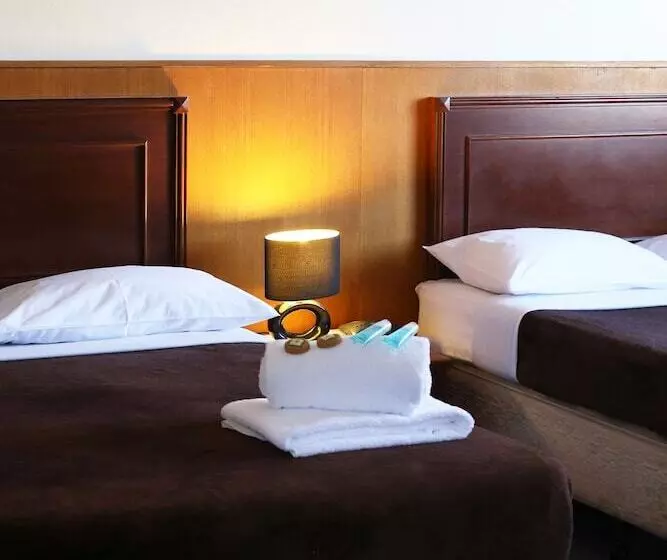 スタンダード４人部屋, Holiday Lodge
