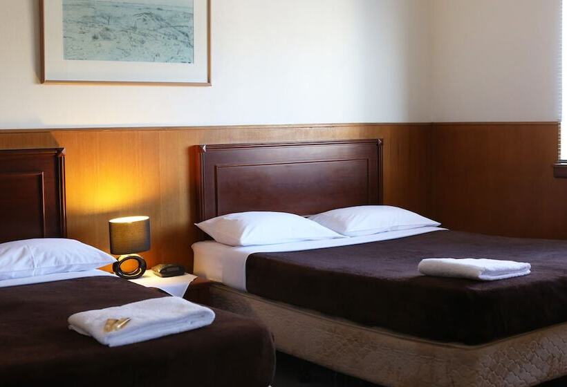 اتاق استاندارد چهار تخته, Holiday Lodge