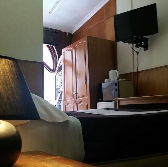 اتاق استاندارد با بالکن, Holiday Lodge