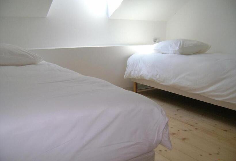 غرفة قياسية رباعية, Hôtel Le Richevaux