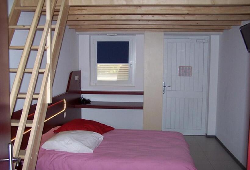 غرفة قياسية رباعية, Hôtel Le Richevaux