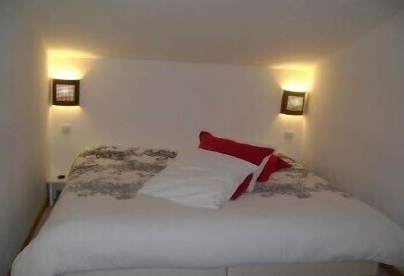 غرفة قياسية, Hôtel Le Richevaux